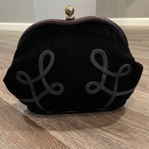 Liz Claiborn Back evening velvet clutch